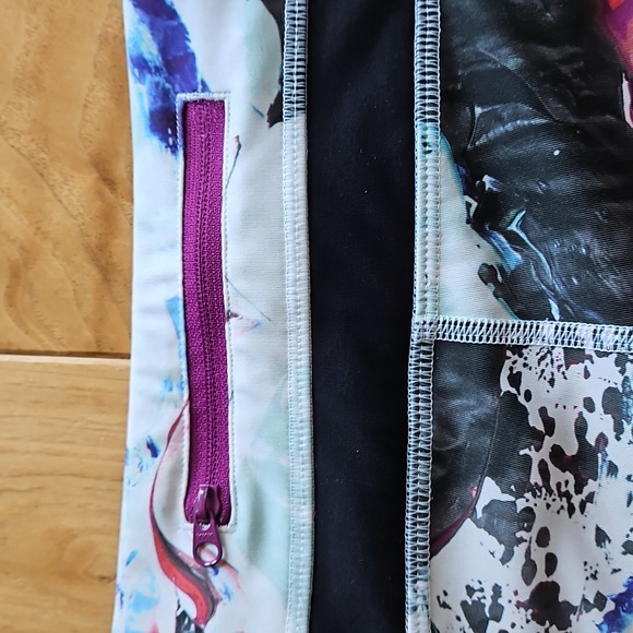 Lululemon Run: Inspire Crop II *All Full-On Luxtreme, Size 6 - Picture 7 of 15